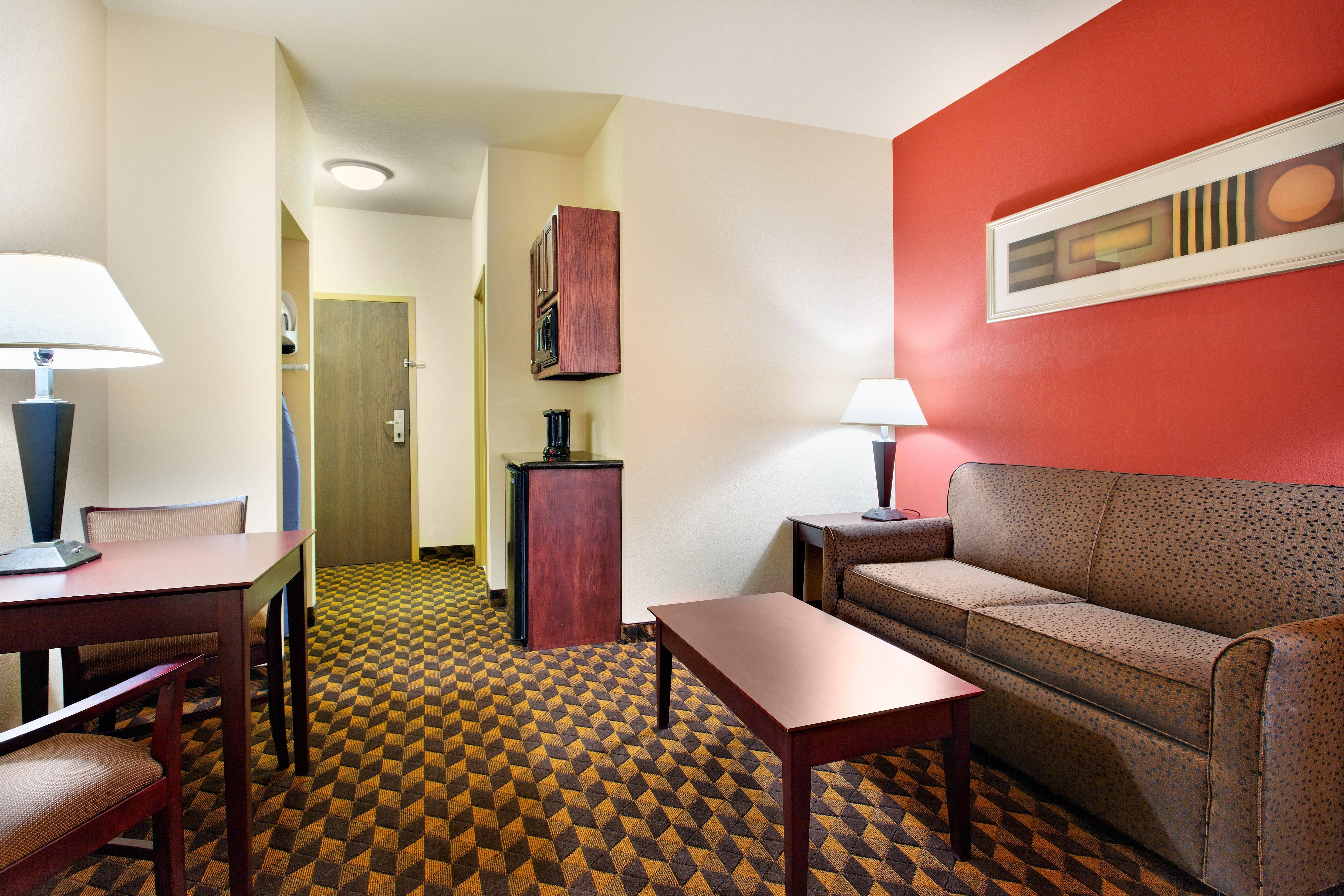 Holiday Inn Express & Suites Malvern By Ihg Exterior foto